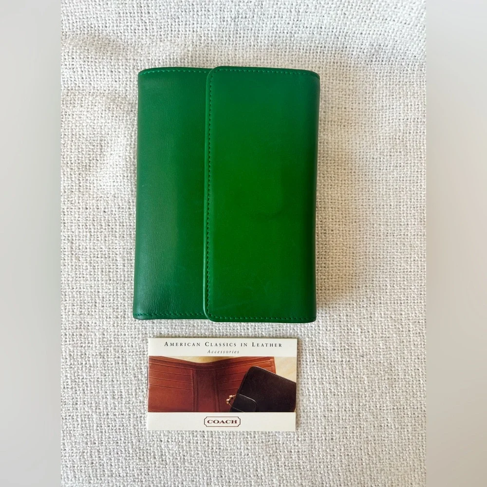 Coach trifold leather wallet EUC